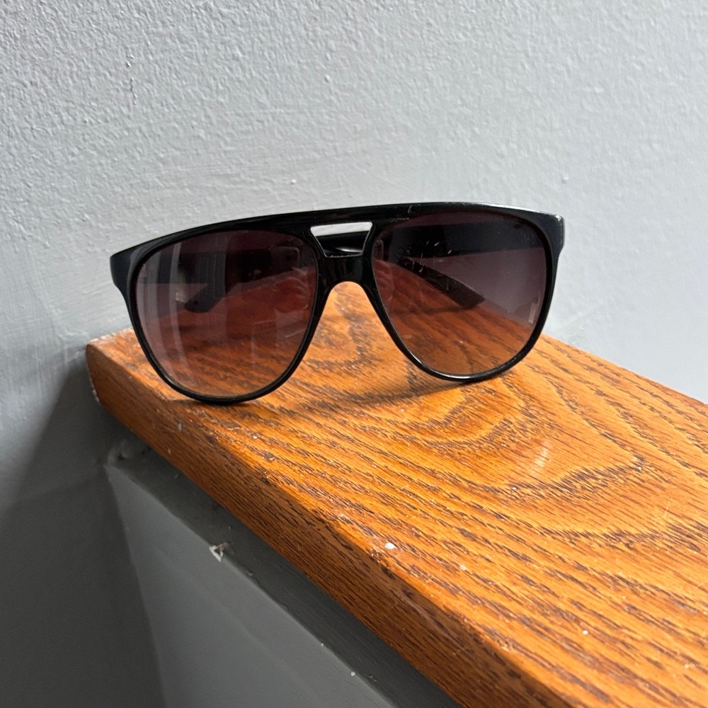Black Unisex Aviator Sunglasses